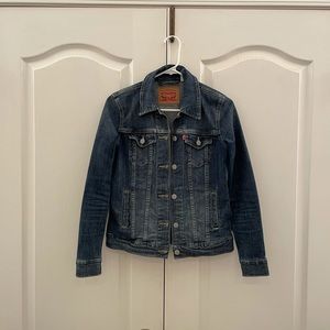 Levi’s Jean Jacket (XS)